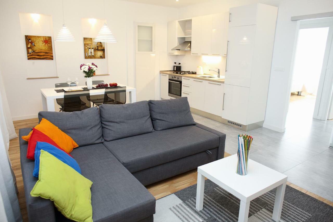 Le Monde Apartment Split Luaran gambar