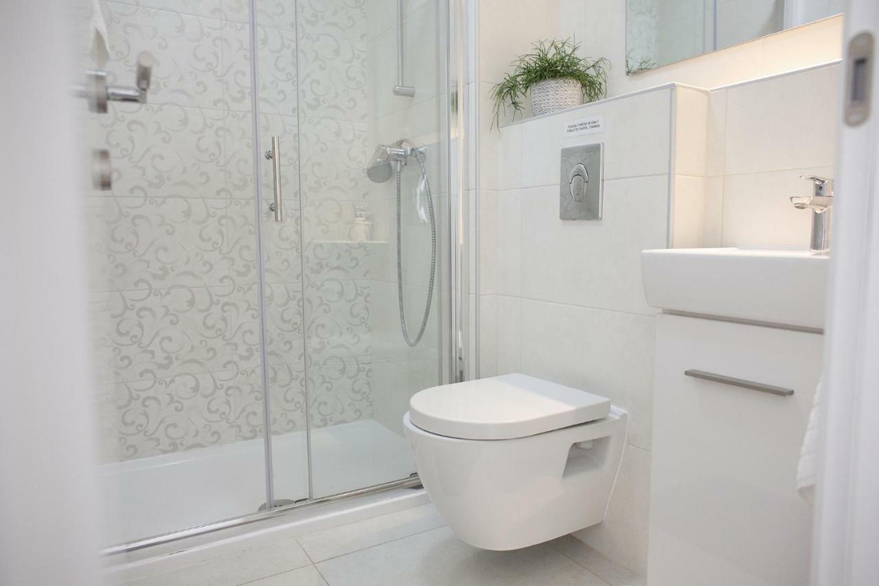 Le Monde Apartment Split Luaran gambar